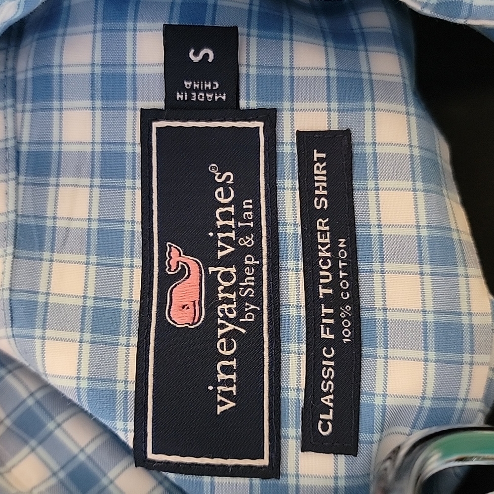 Vineyard Vines Tucker Casual Button Down - Picture 5 of 5